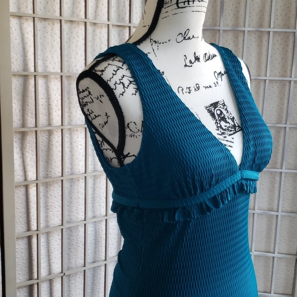 Chelsea 28 blue green nee one piece swimming suit sizeM